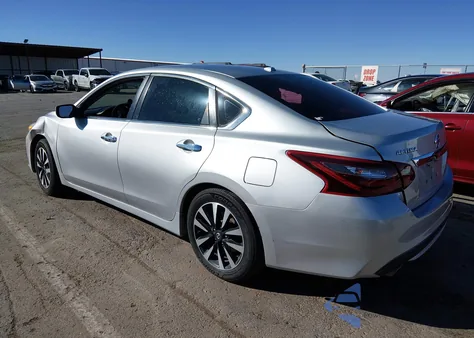 2018 Nissan Altima 2.5 Sv z USA, uszkodzony, nr VIN 1N4AL3AP8JC108042